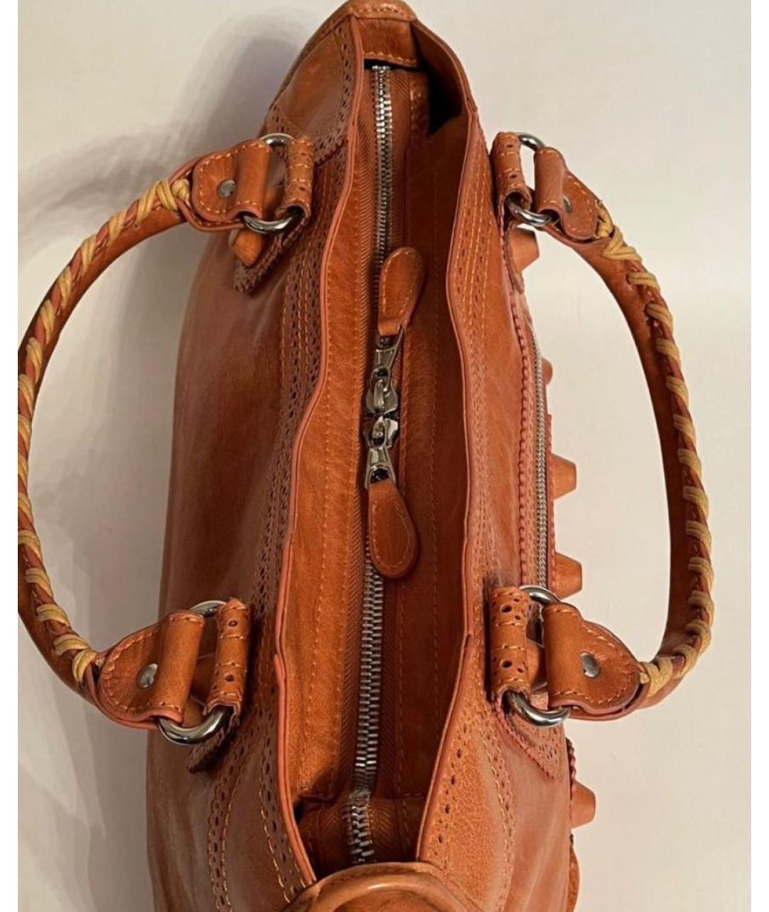 BALENCIAGA Коричневая кожаная сумка с короткими ручками, фото 5