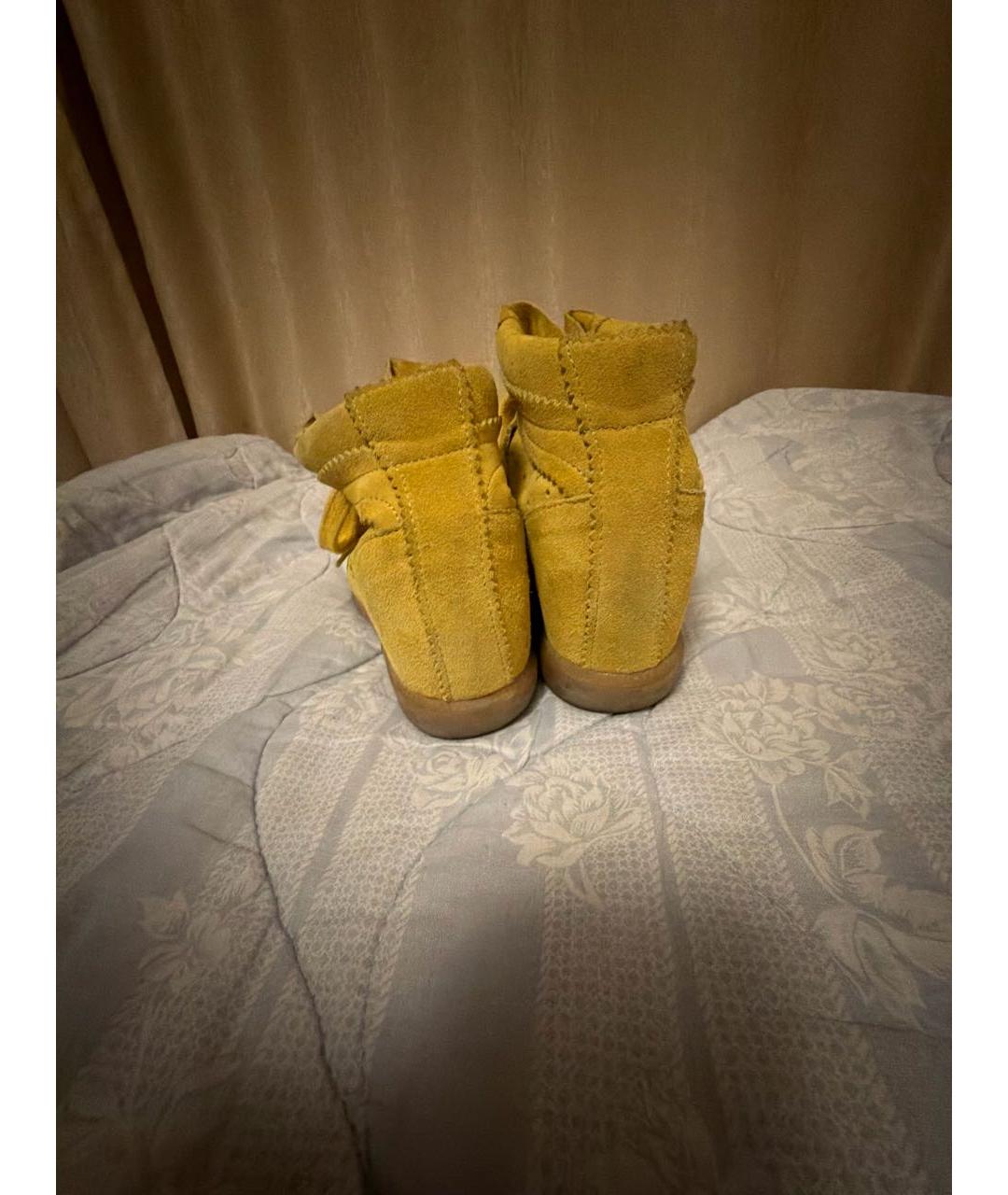 ISABEL MARANT Горчичные замшевые кроссовки, фото 4