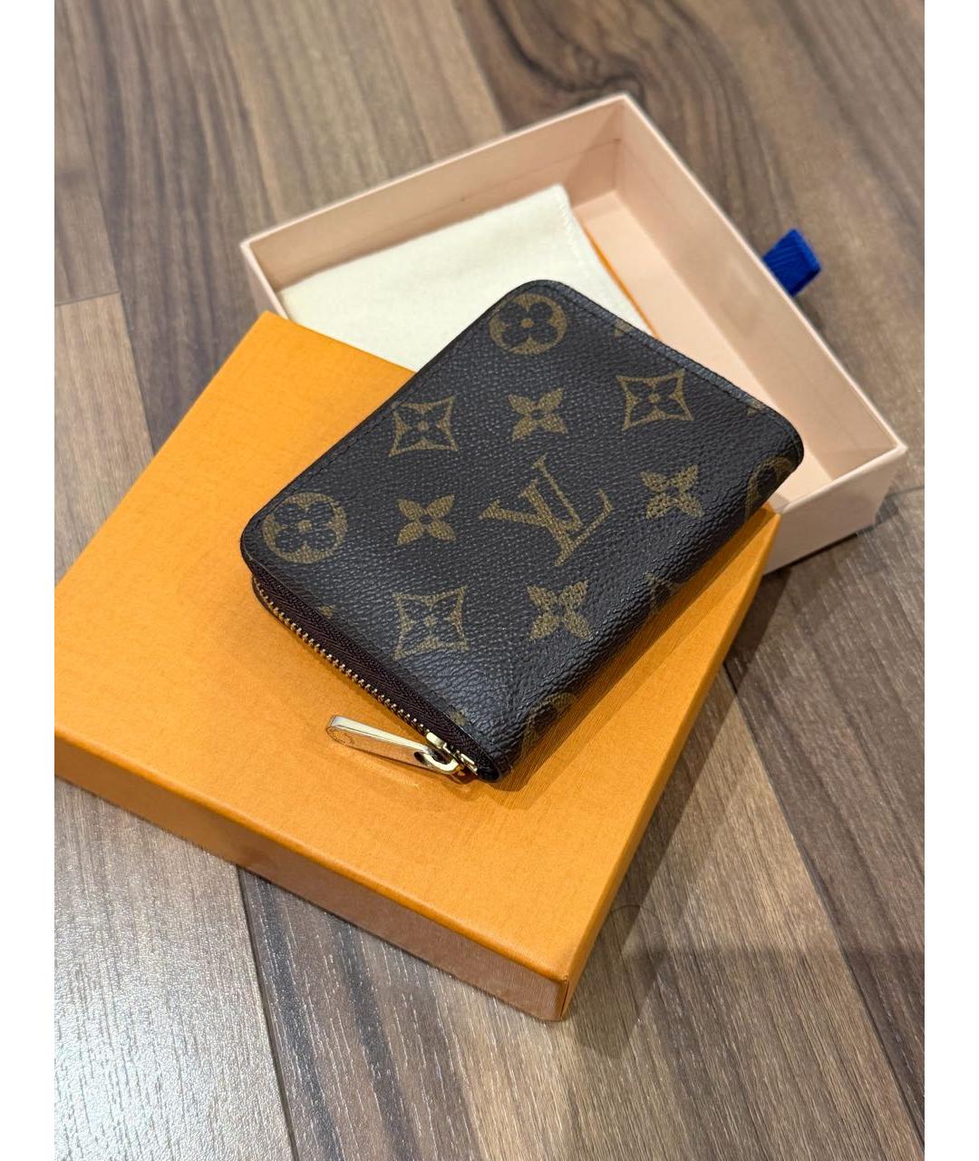 LOUIS VUITTON Коричневый кошелек, фото 3