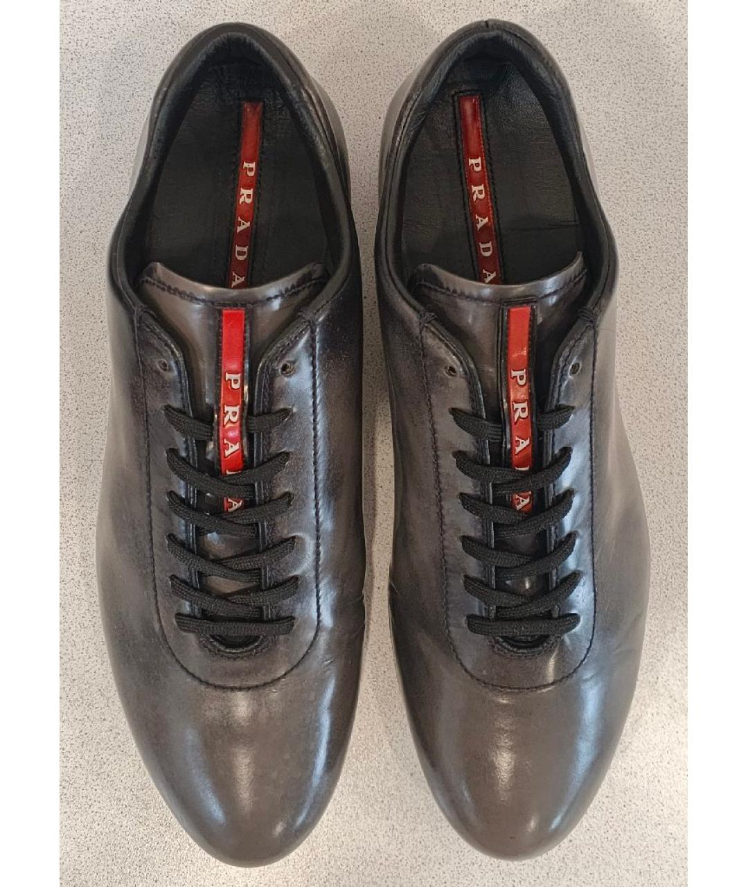 PRADA Антрацитовые кожаные низкие кроссовки / кеды, фото 3