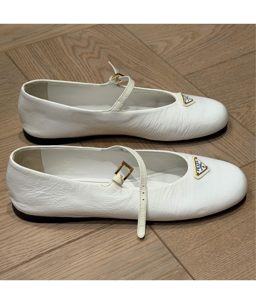PRADA Белые балетки из лакированной кожи, фото 8