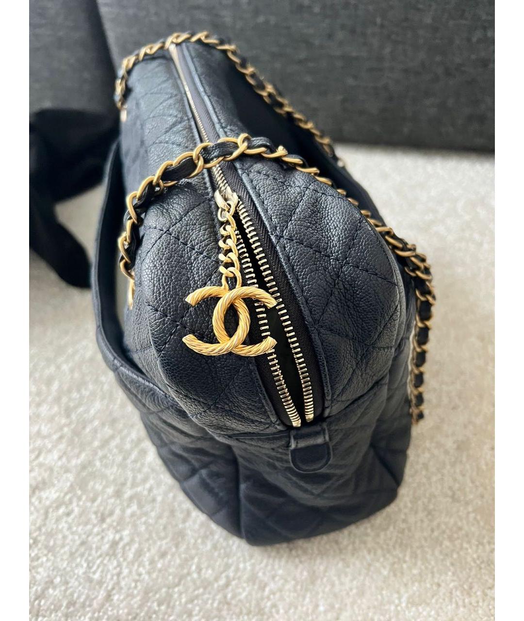 CHANEL Темно-синяя кожаная сумка с короткими ручками, фото 3