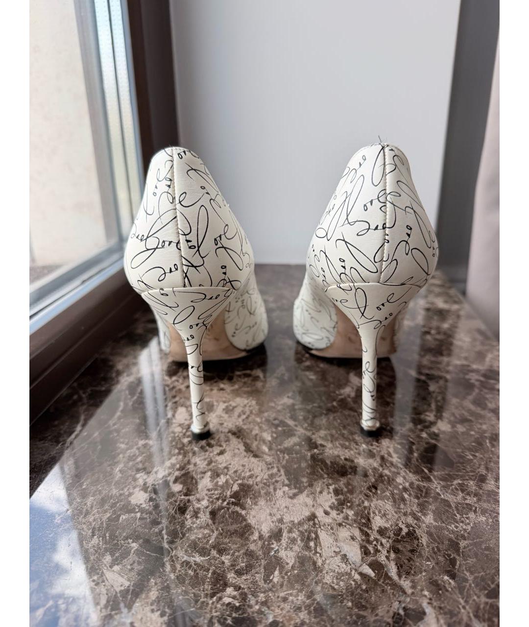 MANOLO BLAHNIK Белые кожаные туфли, фото 4