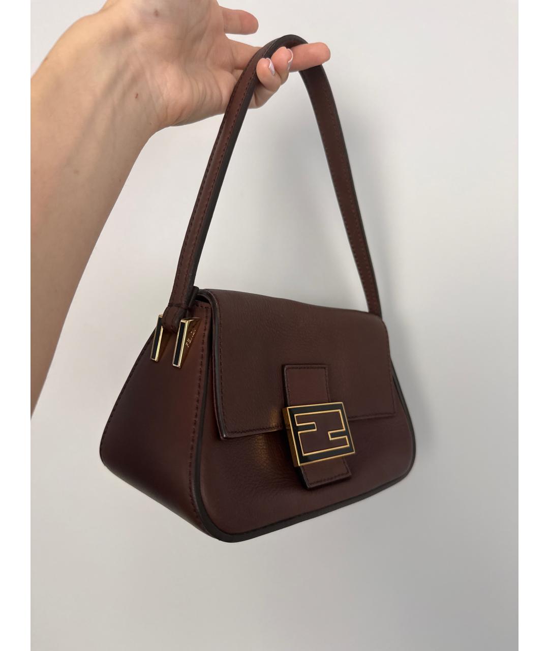 FENDI Коричневая кожаная сумка через плечо, фото 2