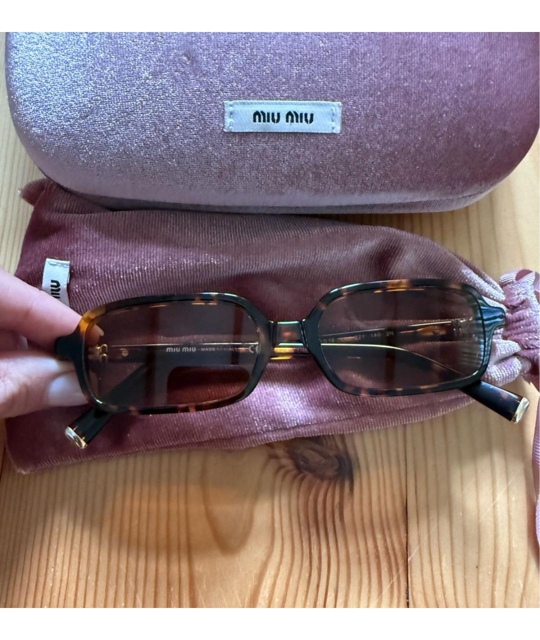 MIU MIU Коричневые пластиковые солнцезащитные очки, фото 5