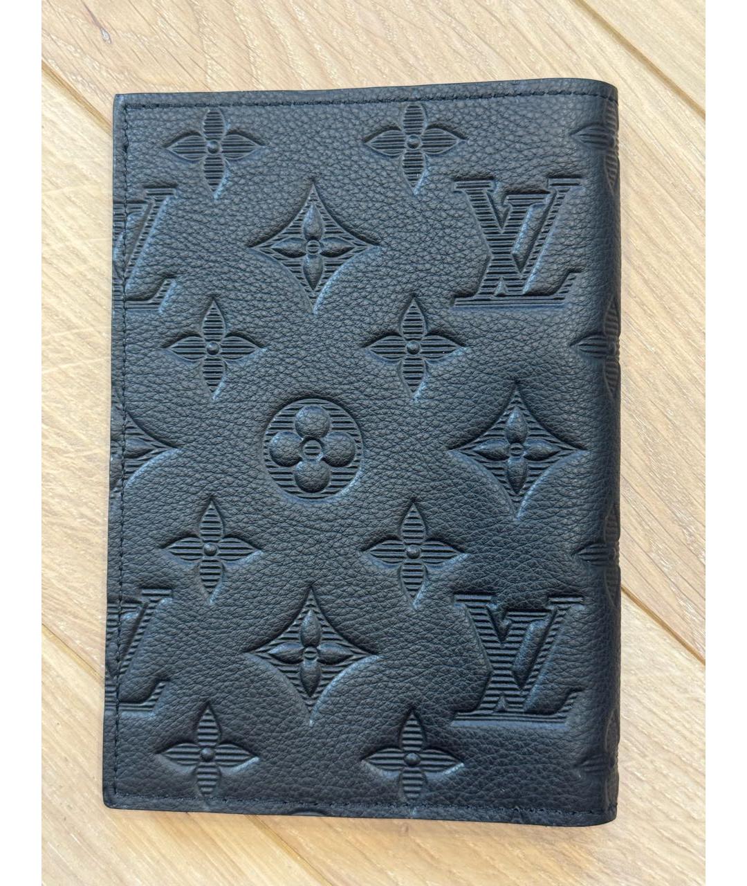 LOUIS VUITTON Черный кожаный кардхолдер, фото 2