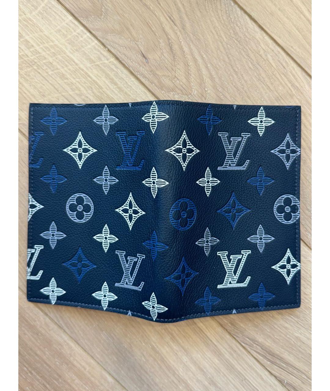 LOUIS VUITTON Темно-синий кожаный кардхолдер, фото 3