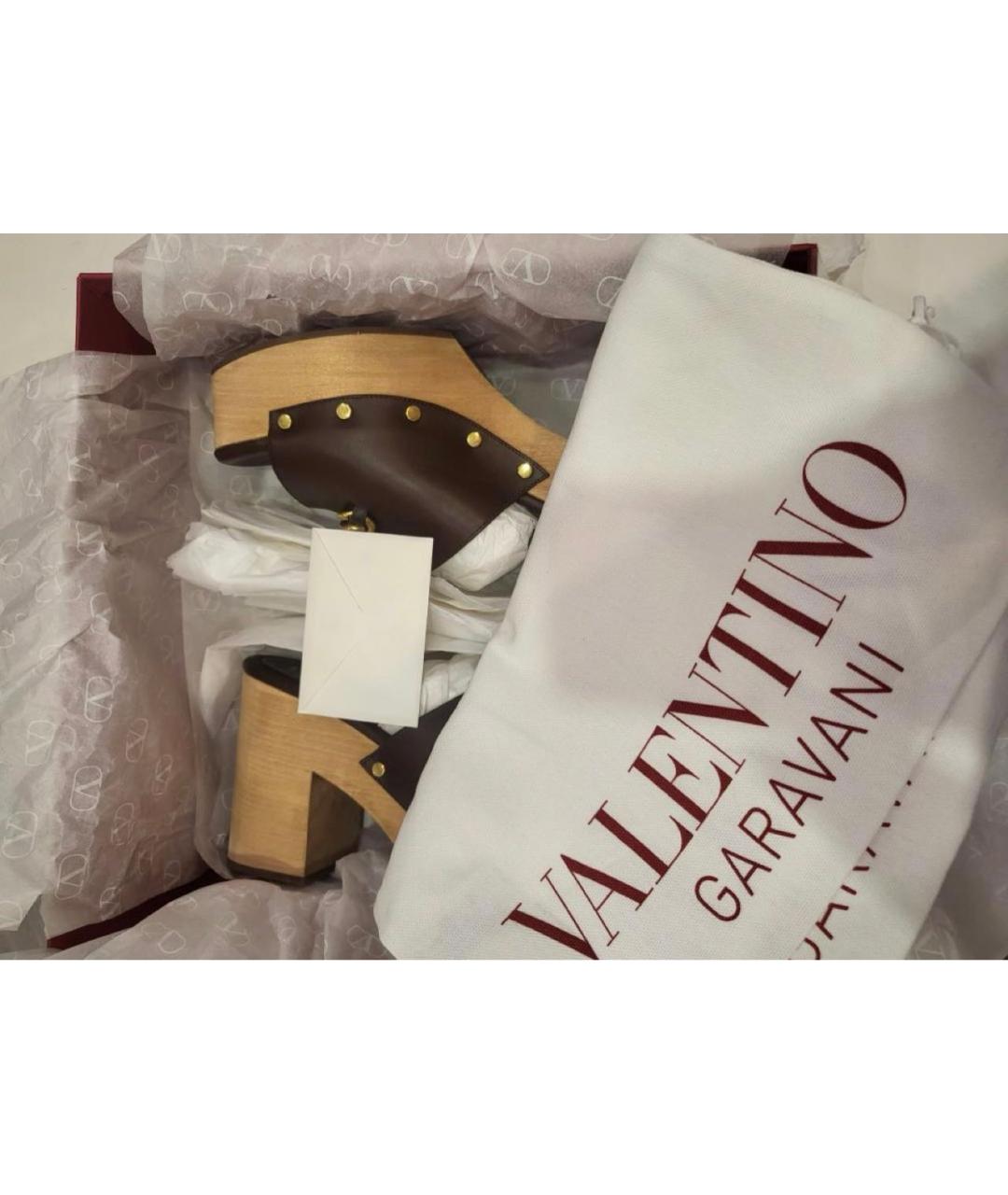 VALENTINO Коричневые кожаные сабо, фото 6