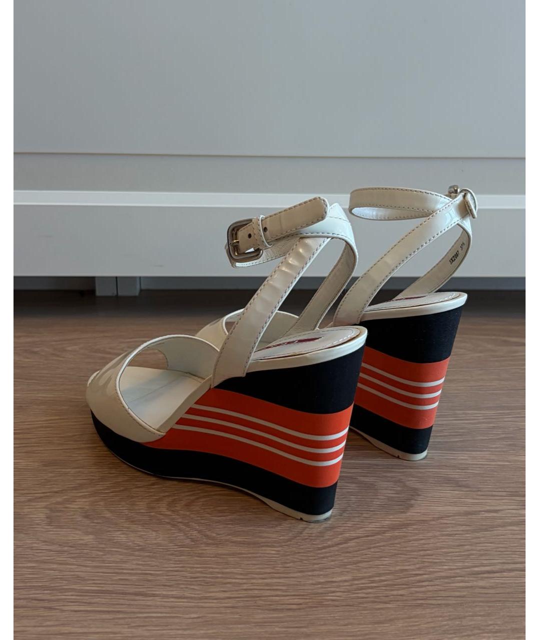 PRADA Мульти босоножки из лакированной кожи, фото 5
