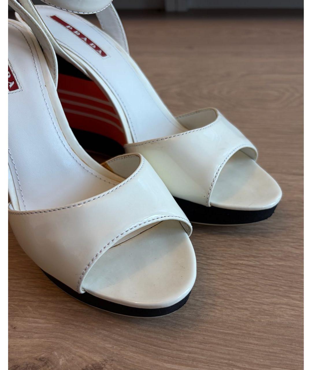 PRADA Мульти босоножки из лакированной кожи, фото 7