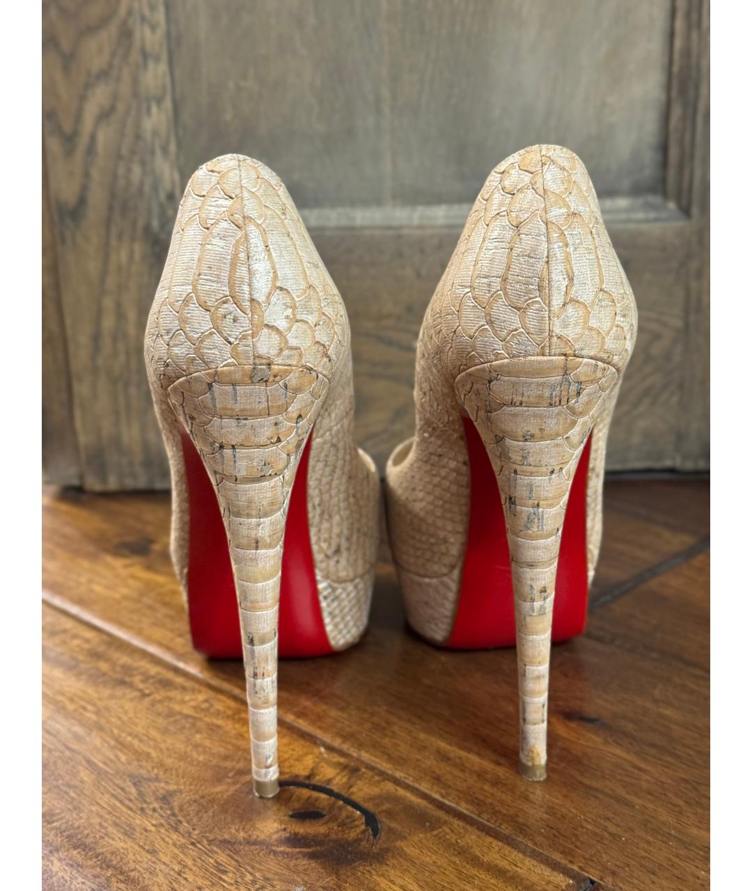 CHRISTIAN LOUBOUTIN Бежевые туфли, фото 4