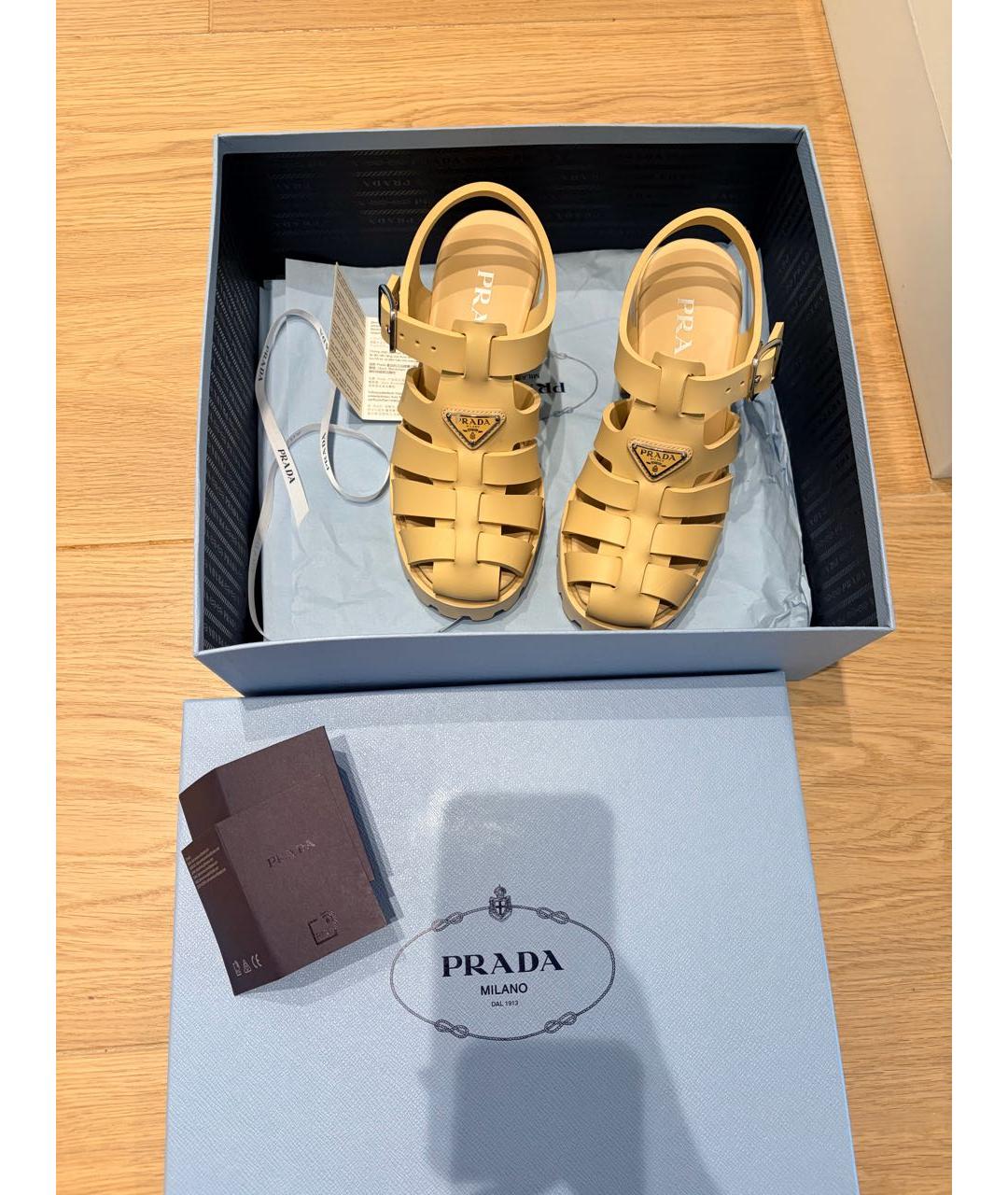 PRADA Бежевые босоножки, фото 3