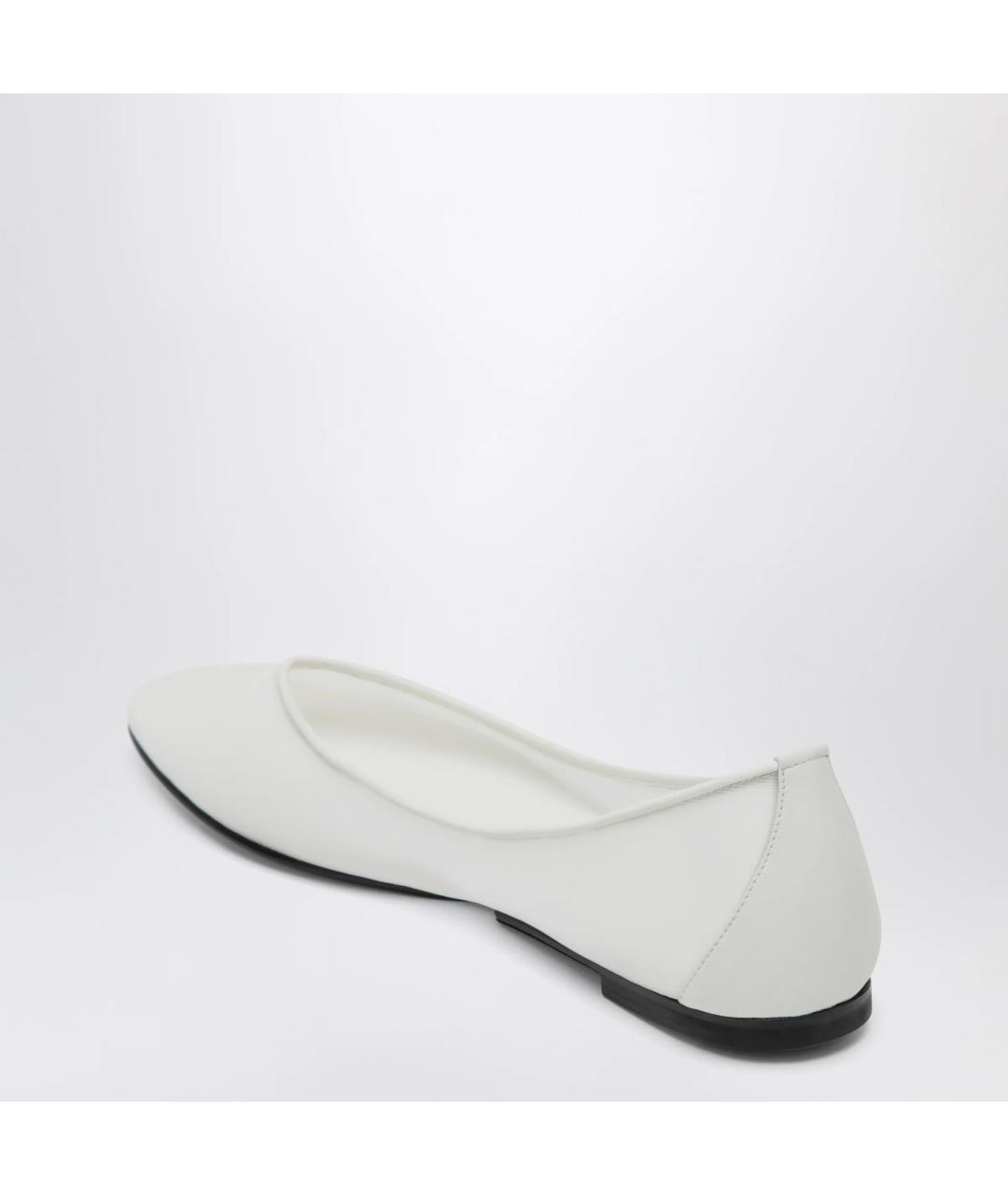 JACQUEMUS Белые кожаные балетки, фото 2
