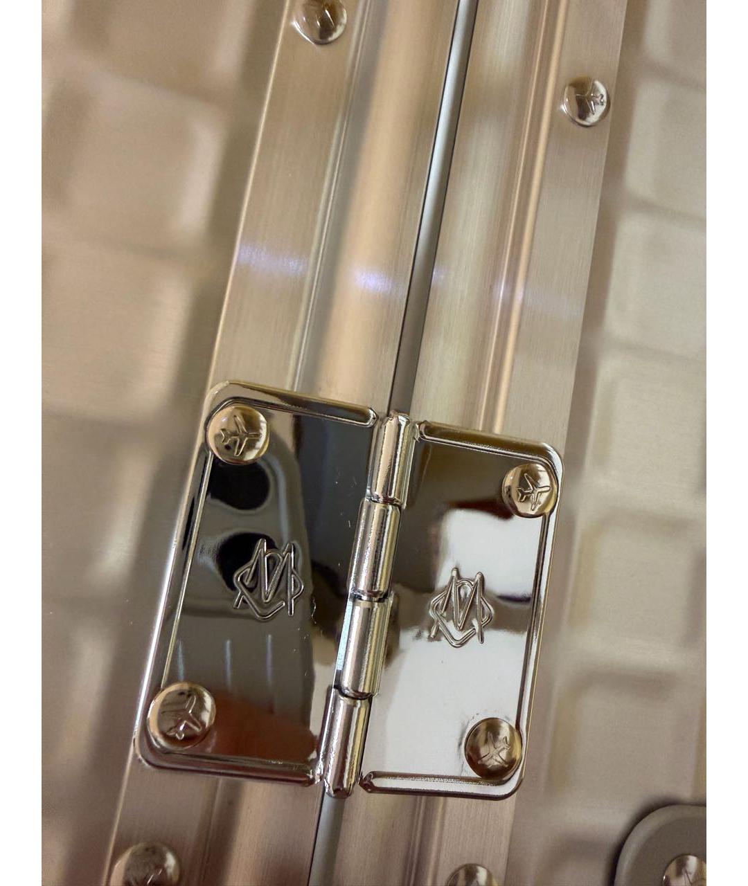 Rimowa Серебряный чемодан, фото 6