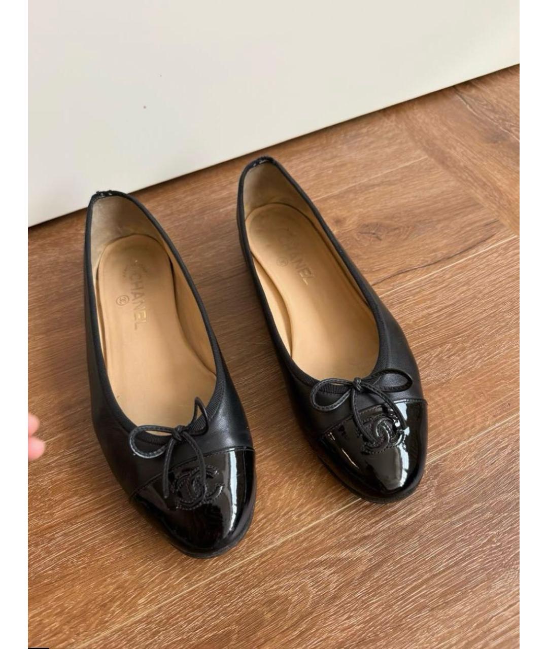 CHANEL Черные кожаные балетки, фото 3