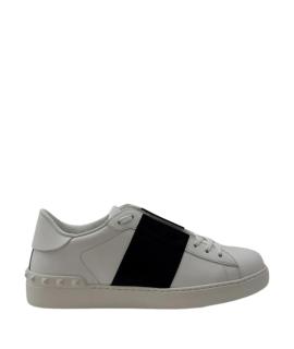 VALENTINO Низкие кроссовки / кеды