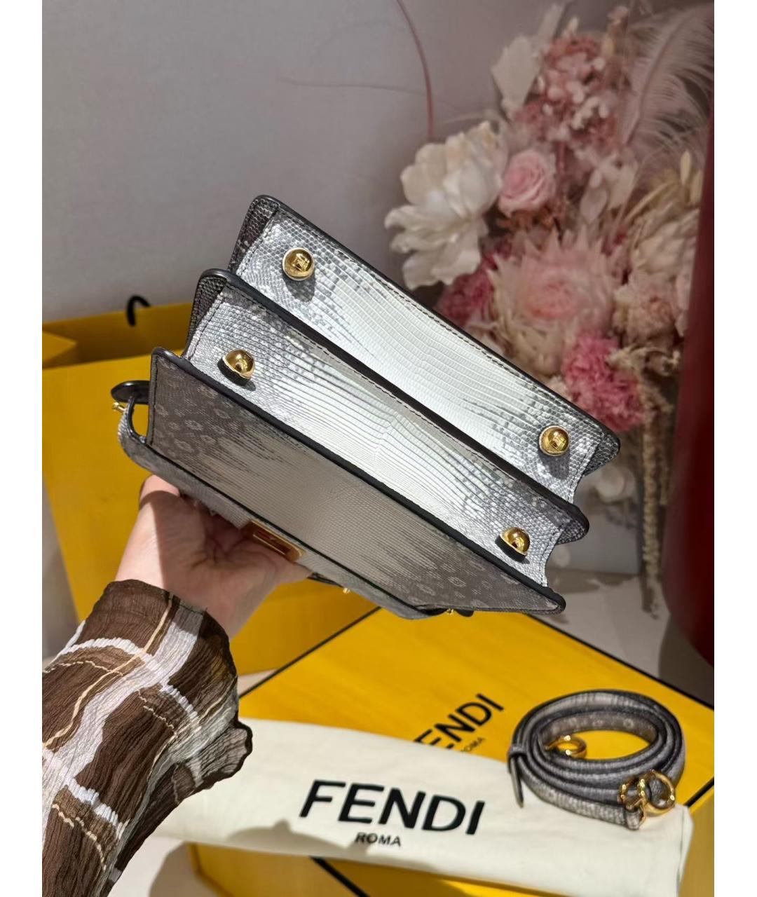 FENDI Белая сумка с короткими ручками из экзотической кожи, фото 3