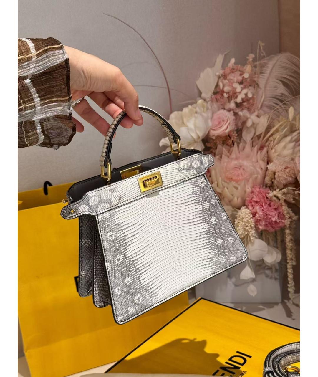 FENDI Белая сумка с короткими ручками из экзотической кожи, фото 5