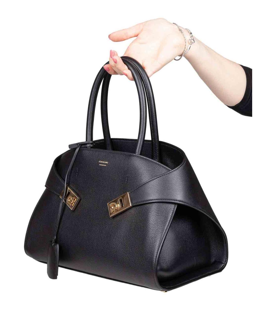 FERRAGAMO Черная кожаная сумка тоут, фото 2