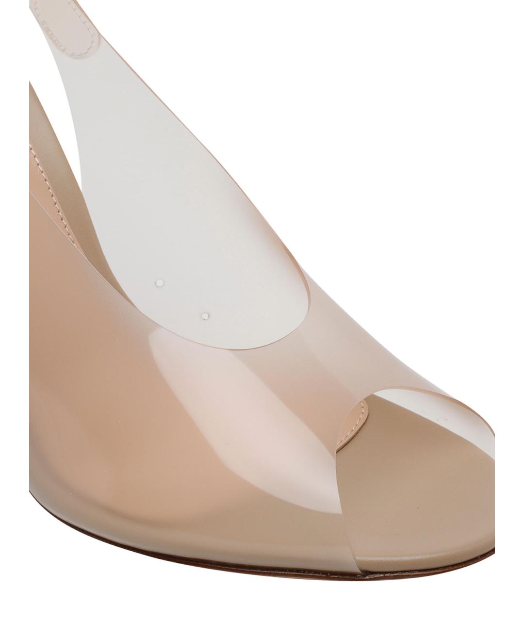 GIANVITO ROSSI Бежевые резиновые босоножки, фото 4