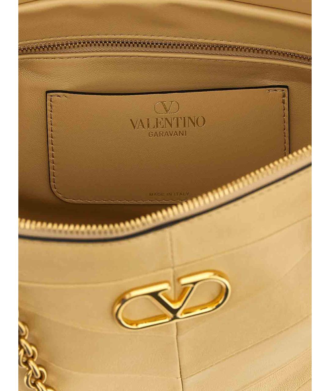 VALENTINO Бежевая сумка через плечо из лакированной кожи, фото 4