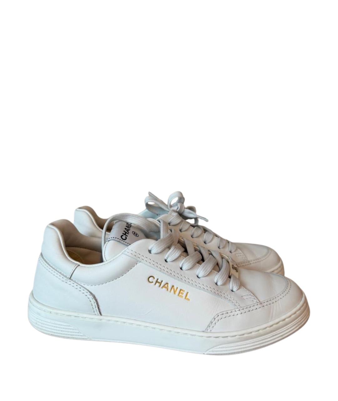 CHANEL Белые кожаные кроссовки, фото 1