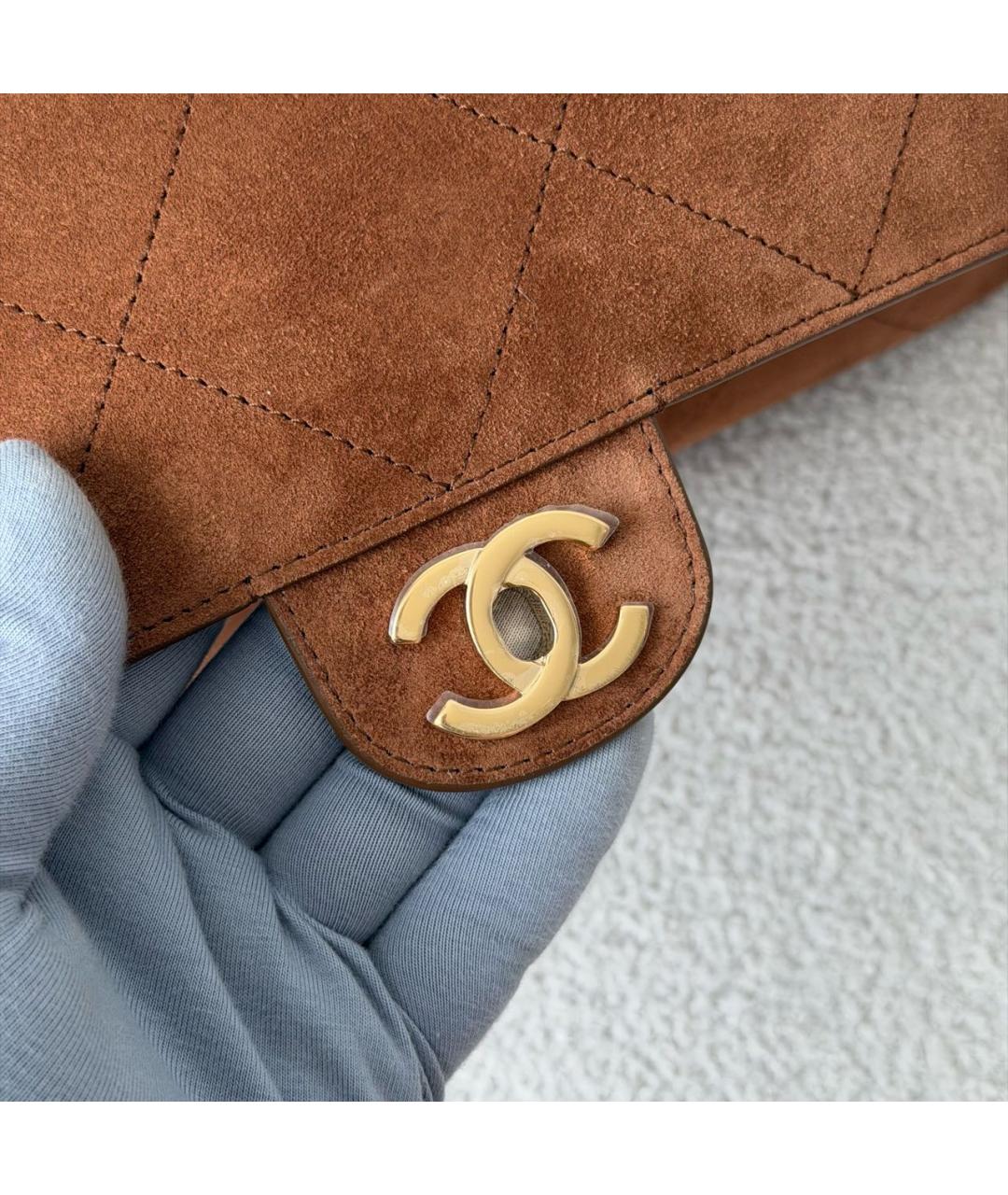 CHANEL Коричневая замшевая сумка через плечо, фото 5