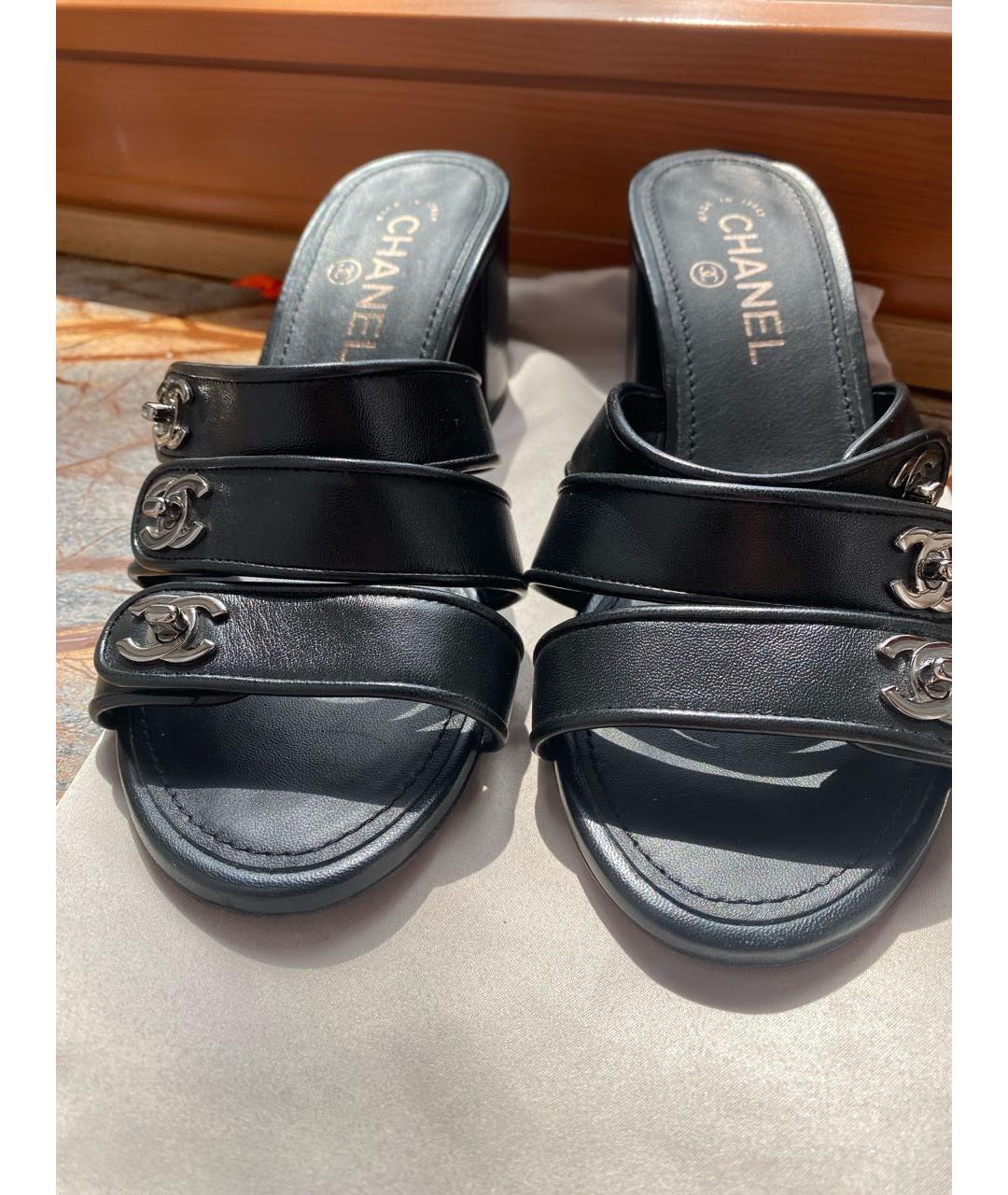 CHANEL Черные кожаные мюли, фото 2