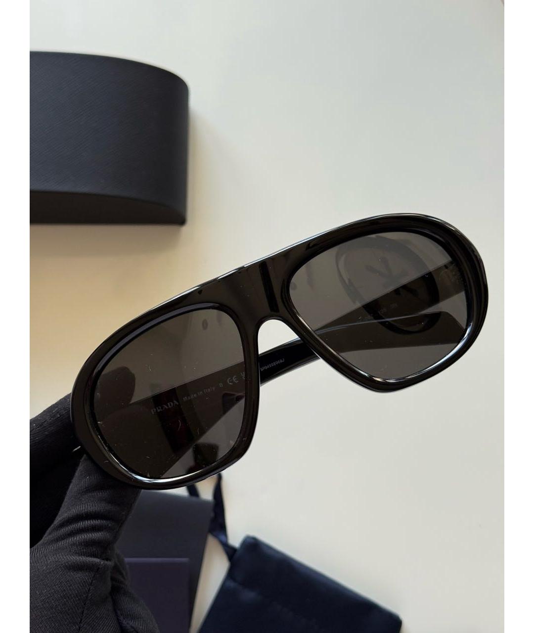 PRADA Черные пластиковые солнцезащитные очки, фото 2