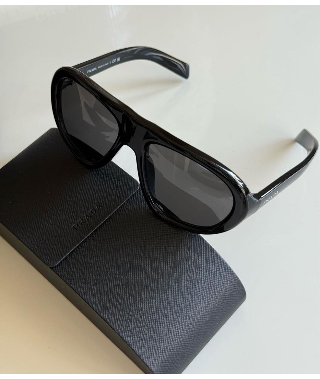 PRADA Черные пластиковые солнцезащитные очки, фото 5