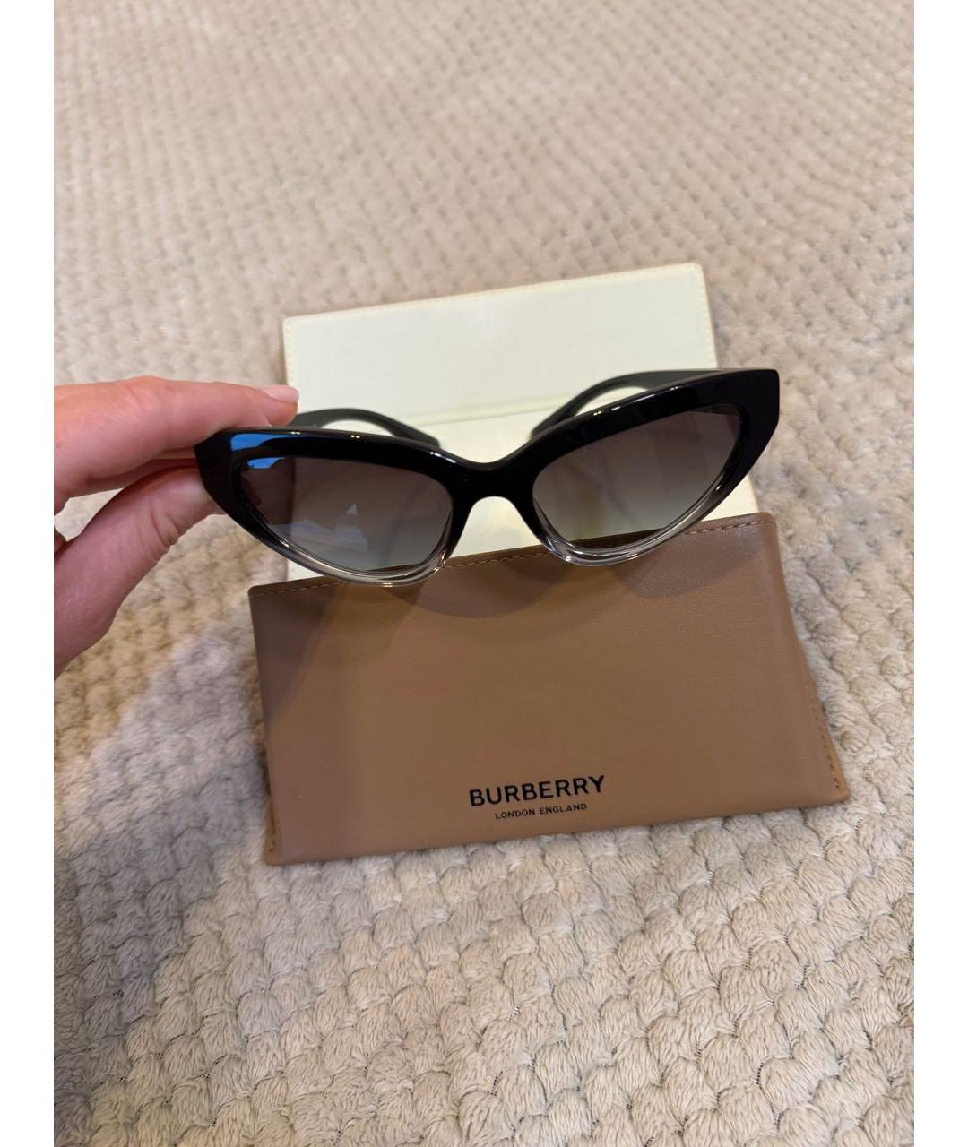 BURBERRY Черные пластиковые солнцезащитные очки, фото 3