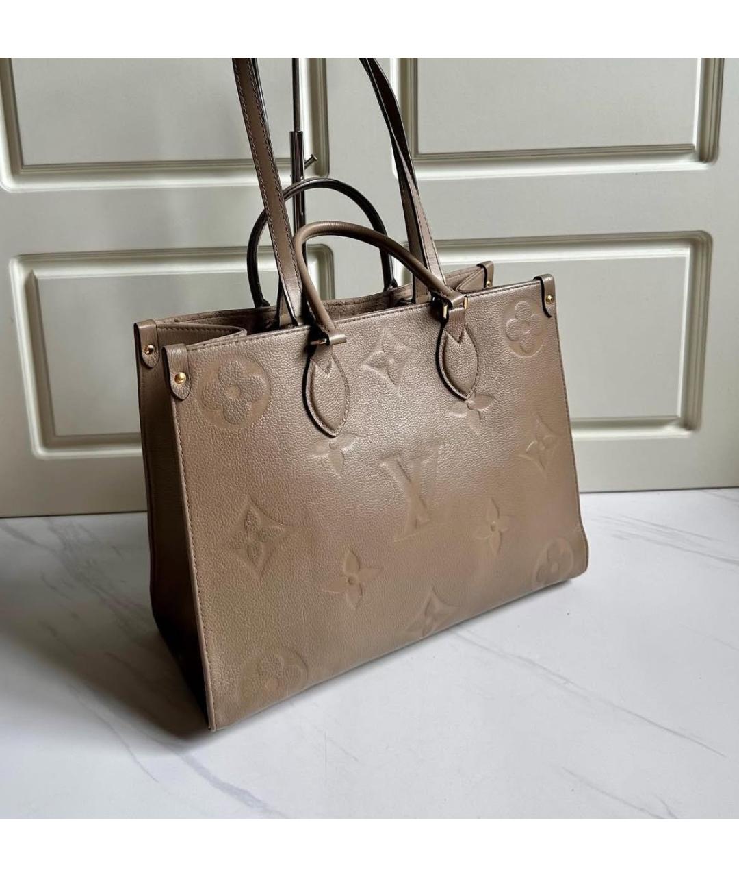 LOUIS VUITTON Бежевая кожаная сумка с короткими ручками, фото 3