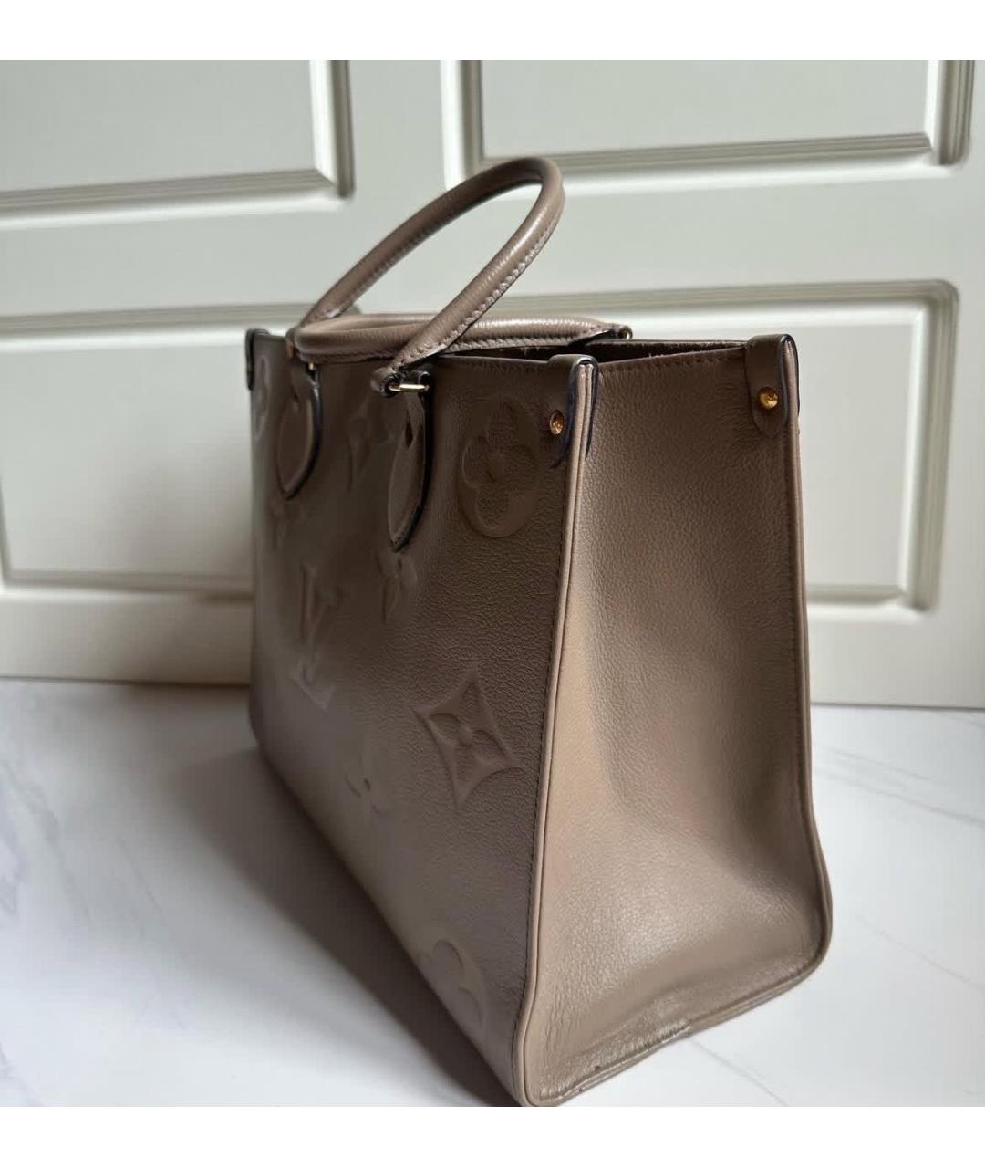 LOUIS VUITTON Бежевая кожаная сумка с короткими ручками, фото 4