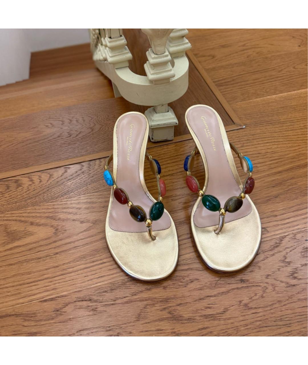 GIANVITO ROSSI Бежевые кожаные босоножки, фото 2