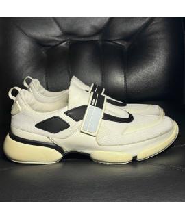PRADA Низкие кроссовки / кеды