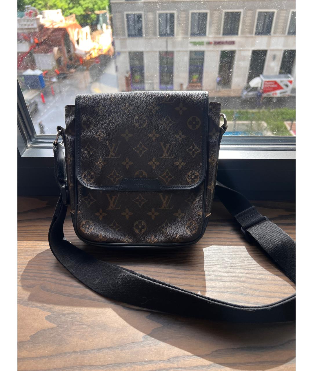 LOUIS VUITTON Коричневая сумка через плечо, фото 5