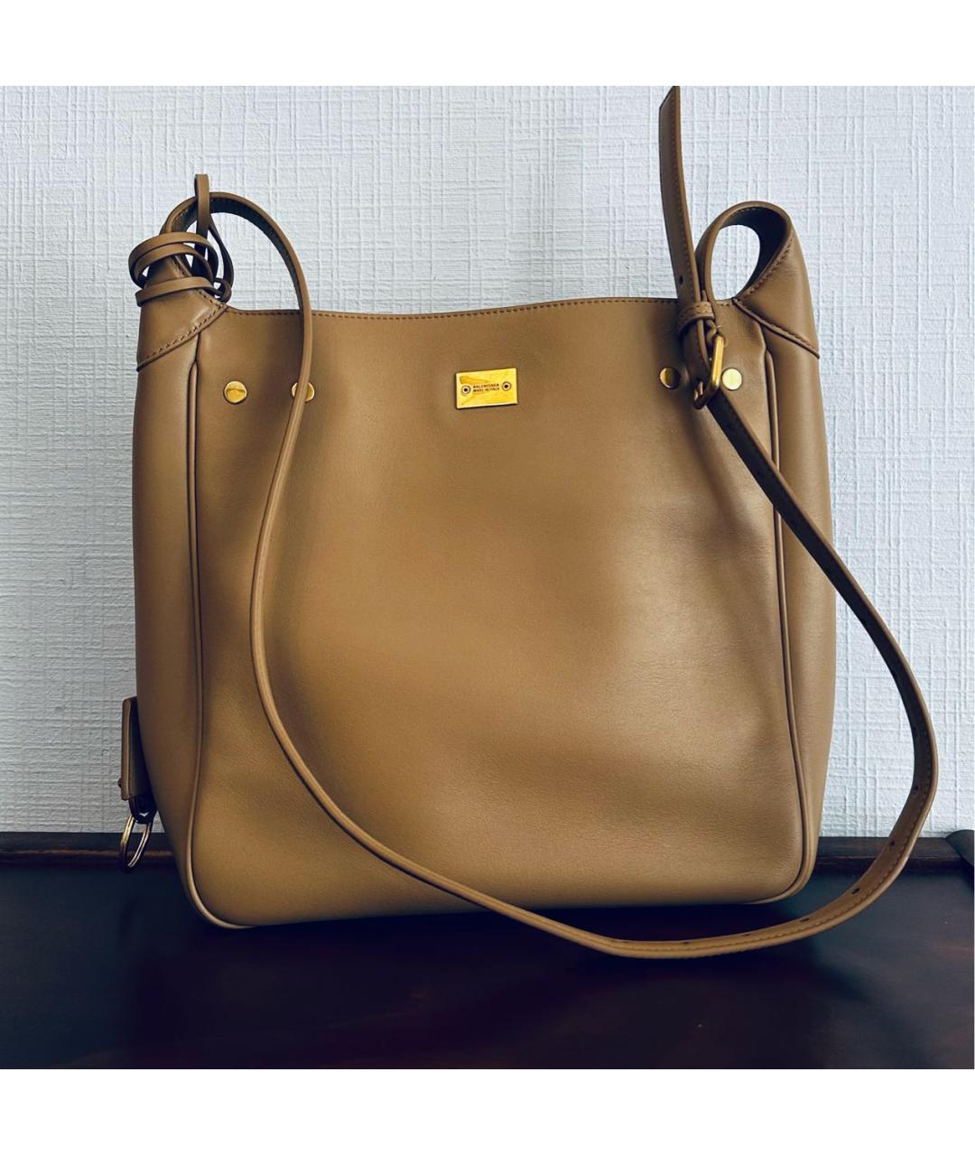 BALENCIAGA Бежевая кожаная сумка через плечо, фото 3