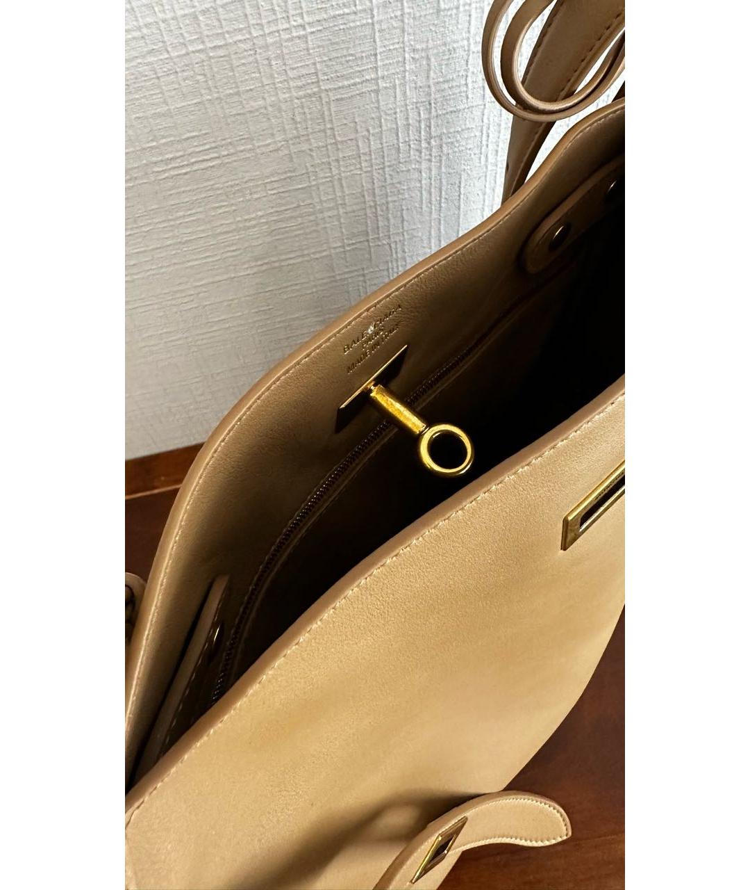 BALENCIAGA Бежевая кожаная сумка через плечо, фото 4