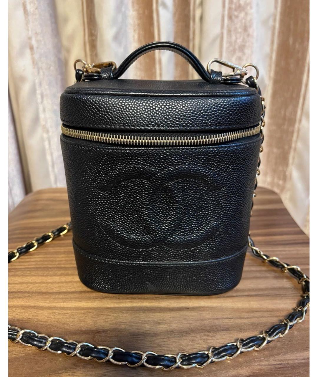 CHANEL Черная кожаная сумка с короткими ручками, фото 4