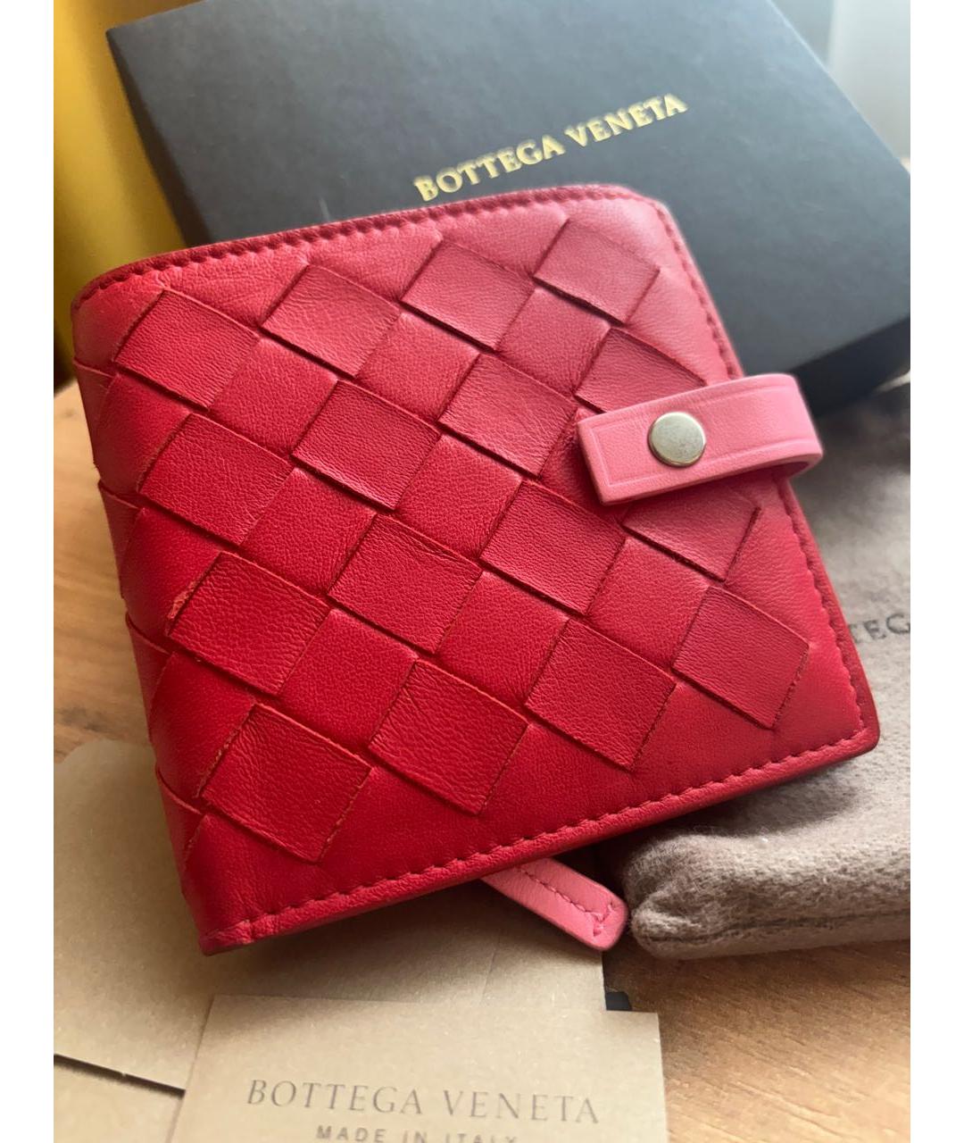 BOTTEGA VENETA Красный кожаный кошелек, фото 2