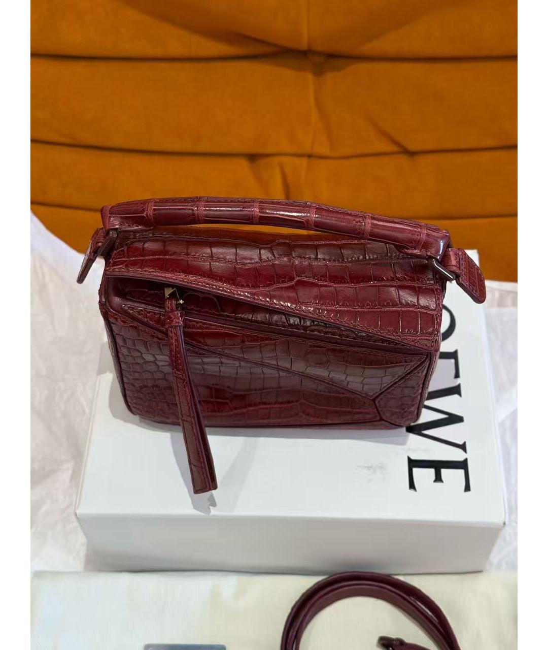 LOEWE Красная сумка с короткими ручками из экзотической кожи, фото 6
