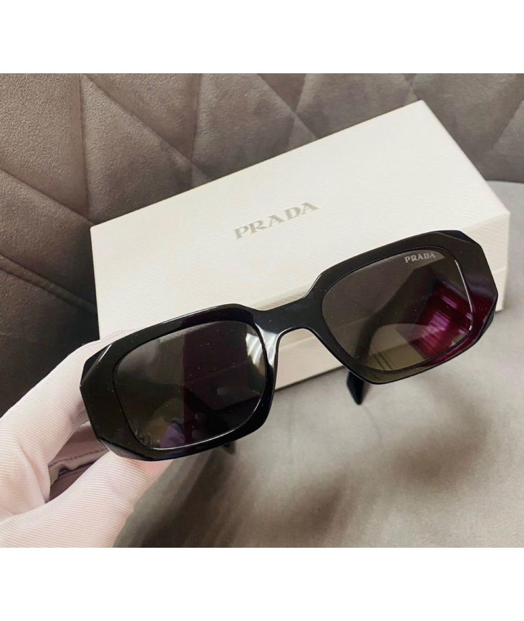 PRADA Черные пластиковые солнцезащитные очки, фото 3