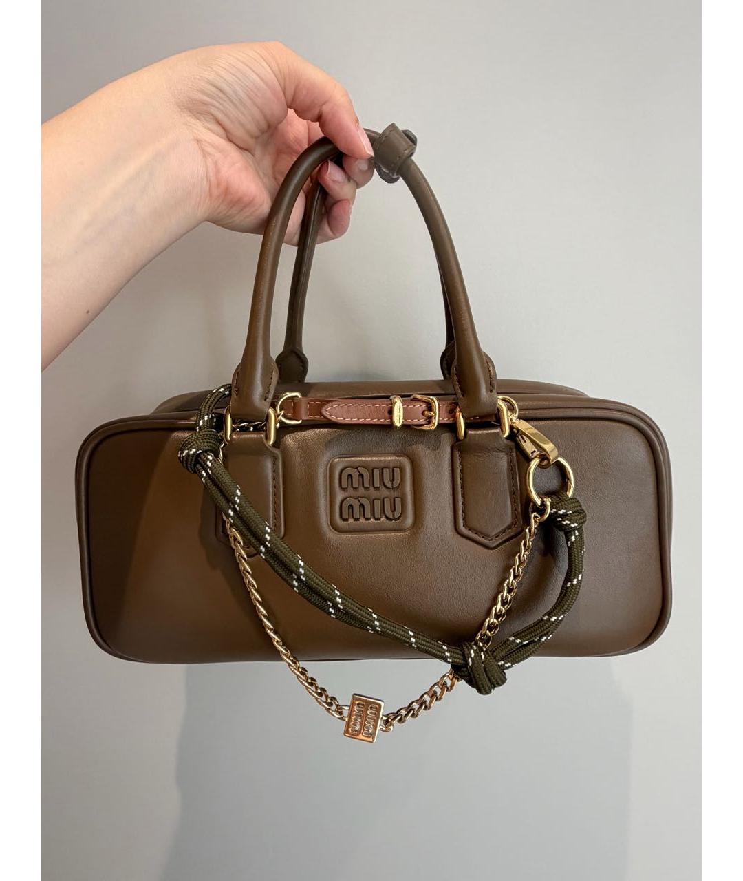 MIU MIU Коричневая кожаная сумка с короткими ручками, фото 7