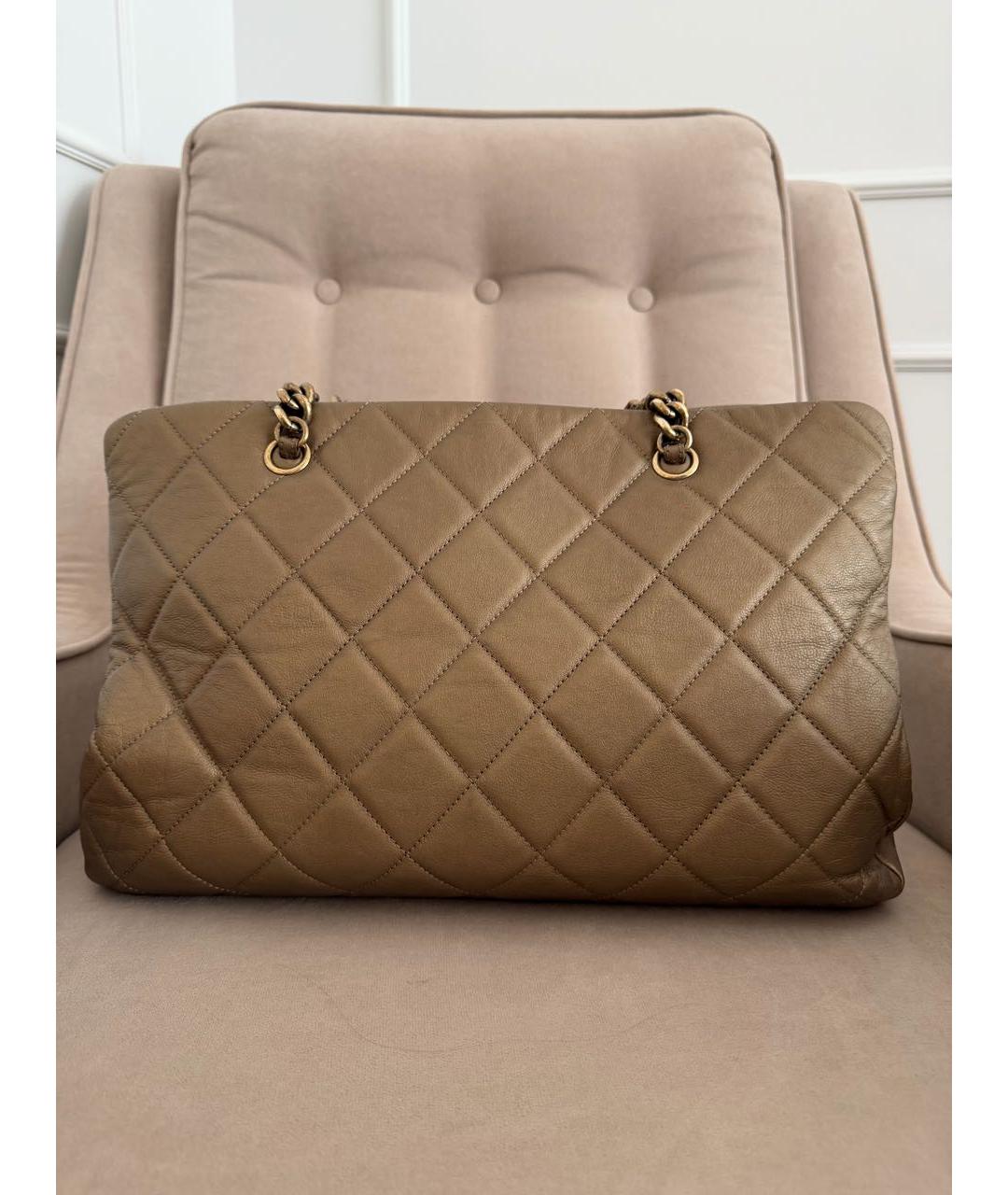 CHANEL Бежевая кожаная сумка тоут, фото 3