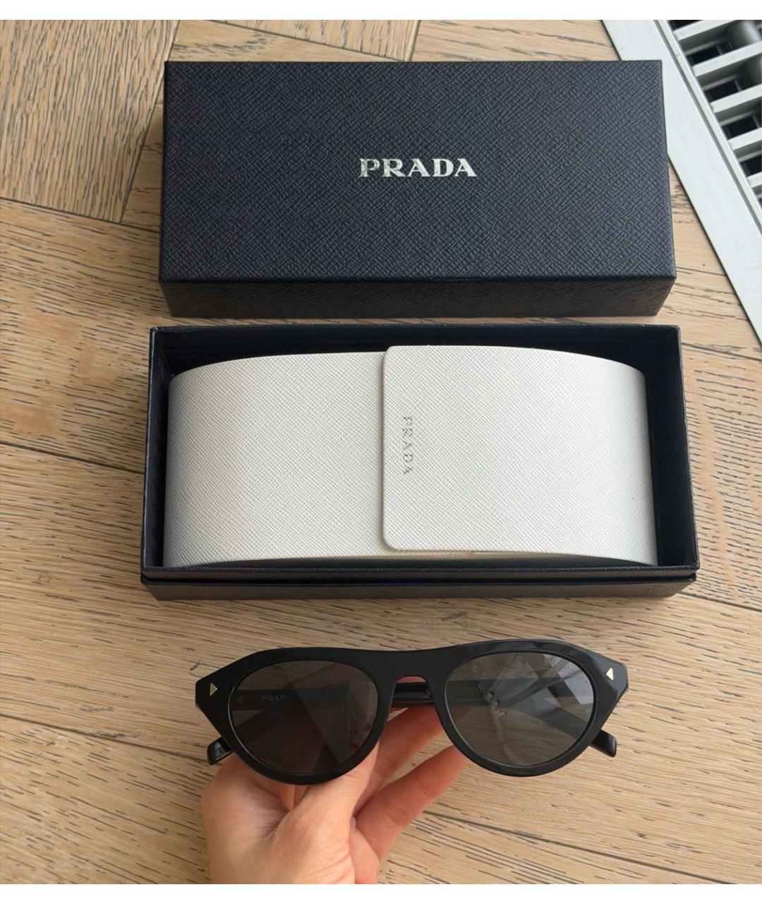 PRADA Черные пластиковые солнцезащитные очки, фото 6