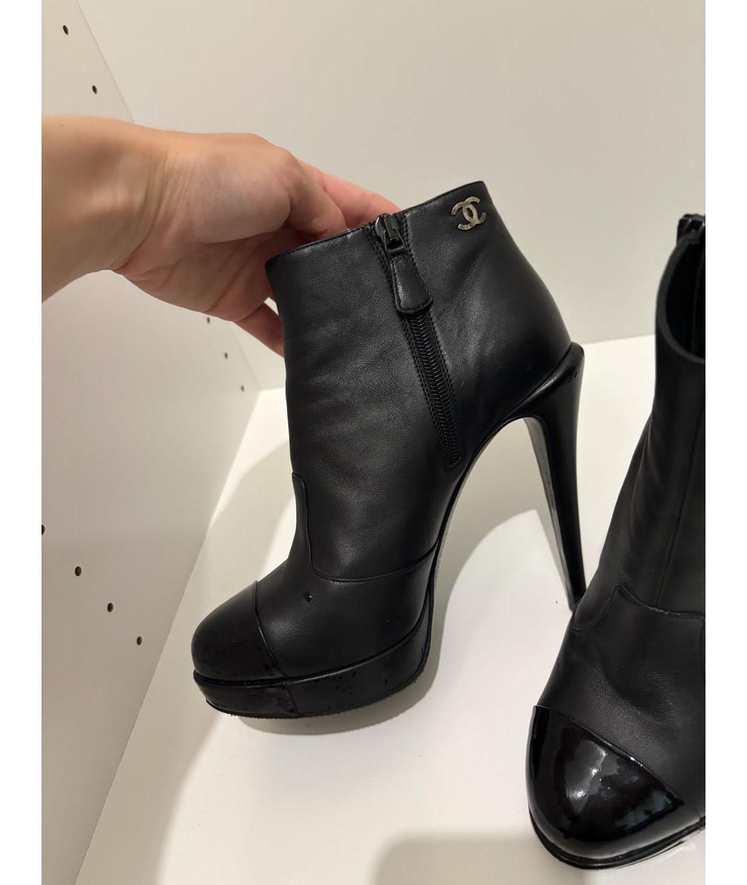 CHANEL Черные кожаные ботильоны, фото 5