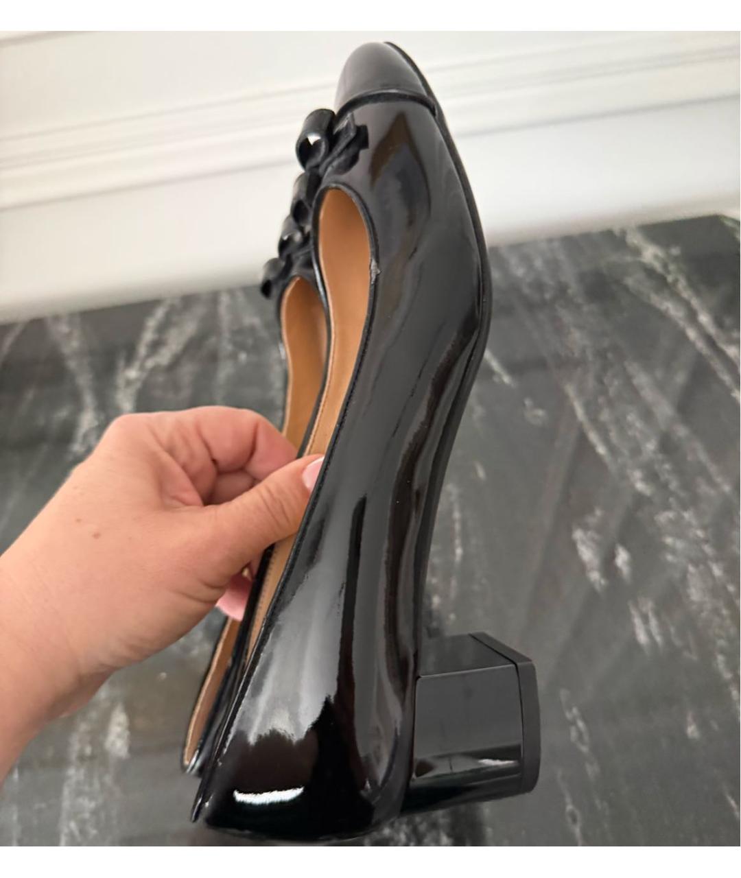 FERRAGAMO Черные туфли из лакированной кожи, фото 5