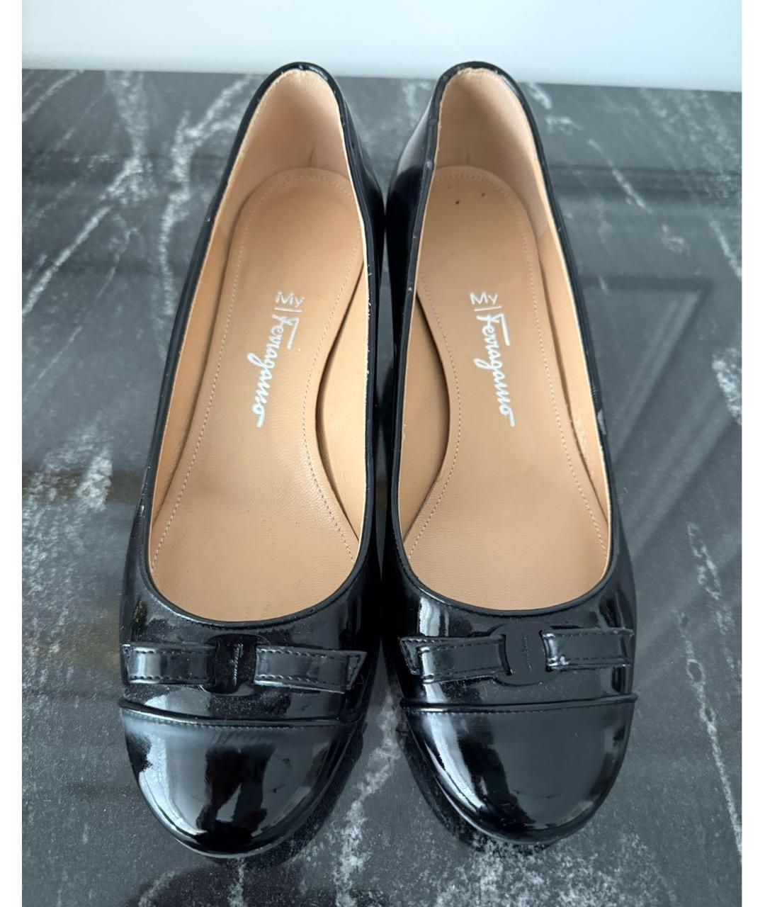 FERRAGAMO Черные туфли из лакированной кожи, фото 2