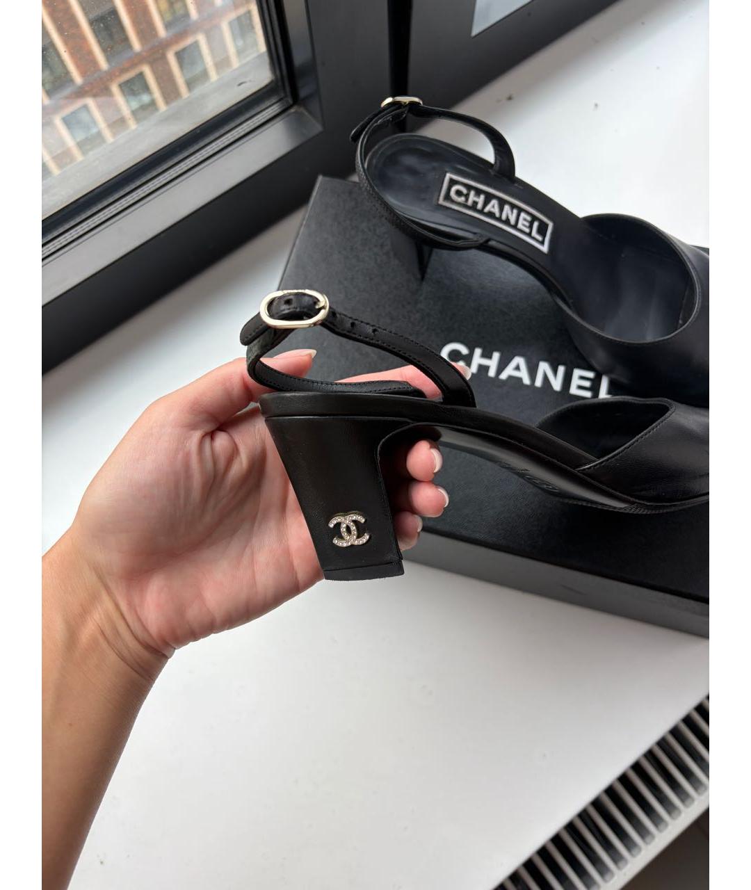CHANEL Черные кожаные босоножки, фото 4