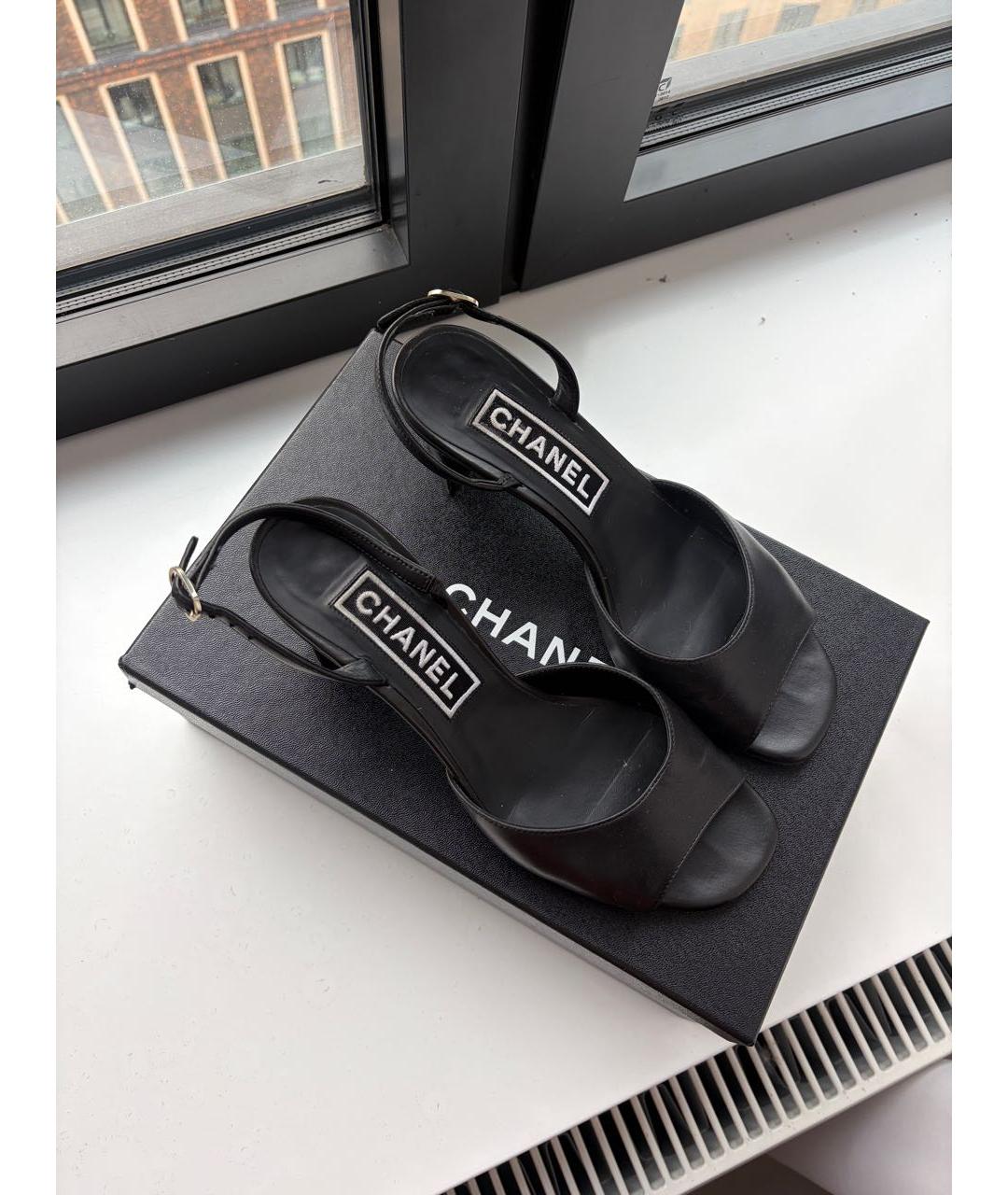 CHANEL Черные кожаные босоножки, фото 3